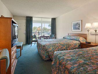 Hotel Ramada Speedway Daytona à Daytona Beach Extérieur photo